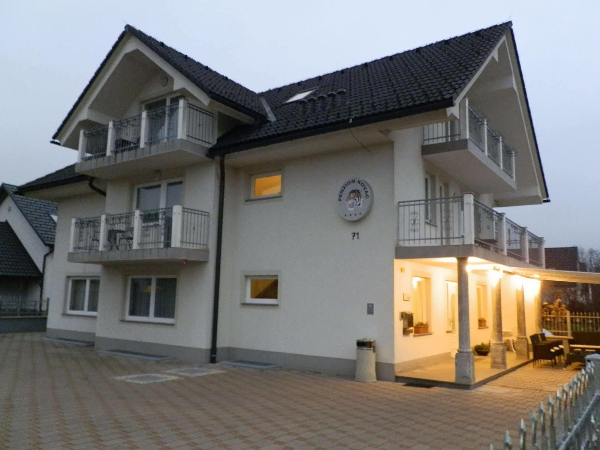 Penzion Kovac Radovljica Eksteriør billede